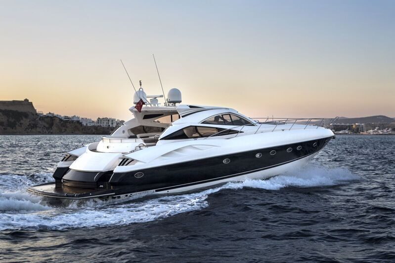 SUNSEEKER PREDATOR (CHARLIE FOX)